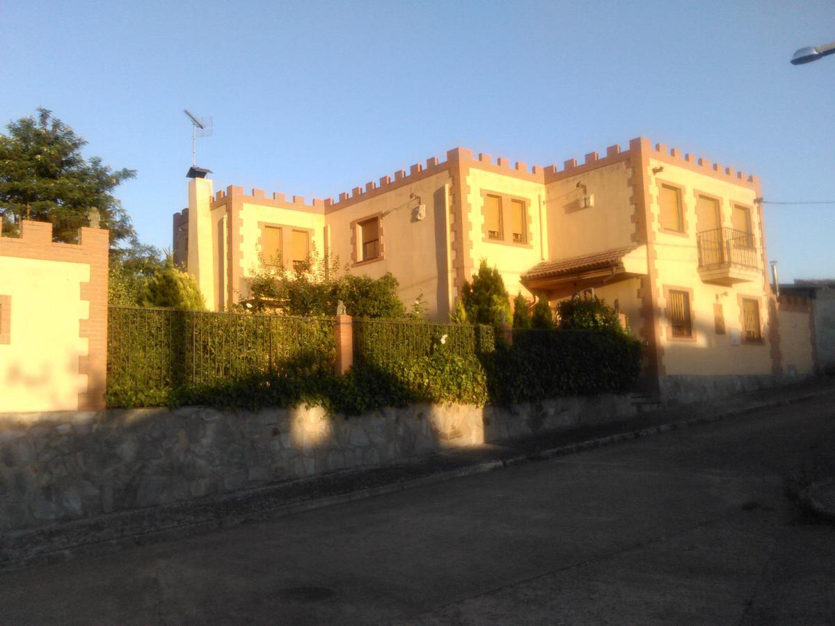 מלון Palazuelo de Vedija Fuerte De San Mauricio מראה חיצוני תמונה